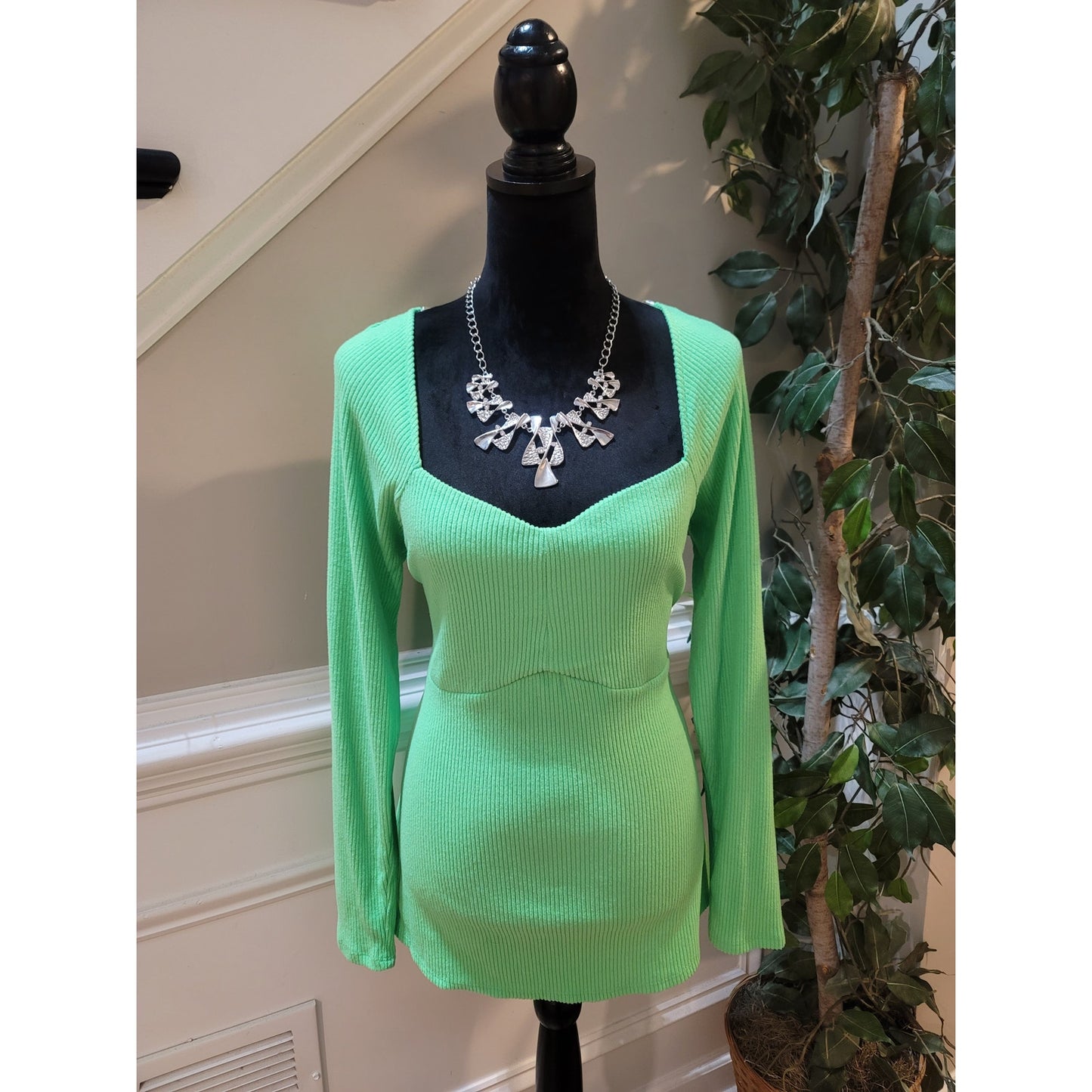 Isabel by Ingrid Isabel Sweater Women's XL Green Ribbed V-Neck Long Sleeve Knit