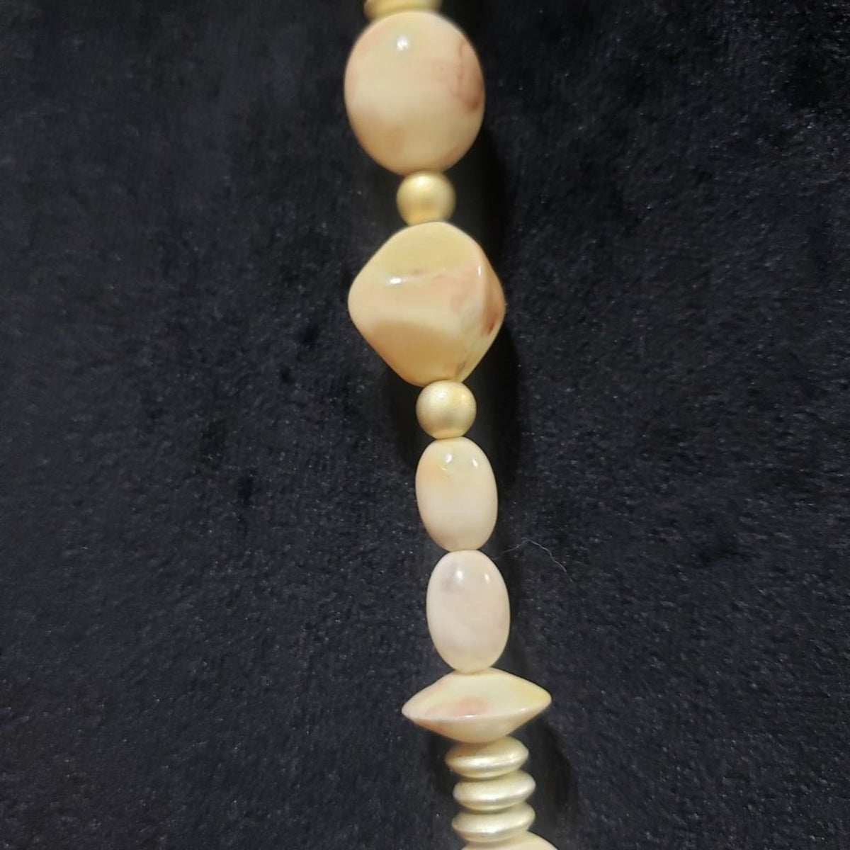 Womens Fashion Beige Chunky Round Beaded Necklace Jewellery w/ Lobster Clasp