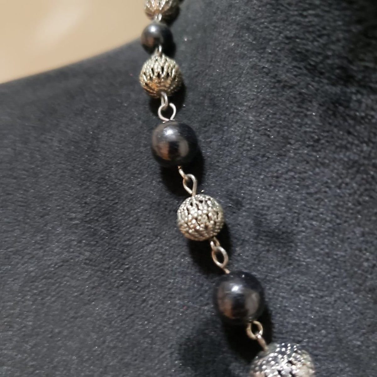 Women Fashion Black Rhinestone Beaded Silver Charm Collar Necklace w/ Lobster