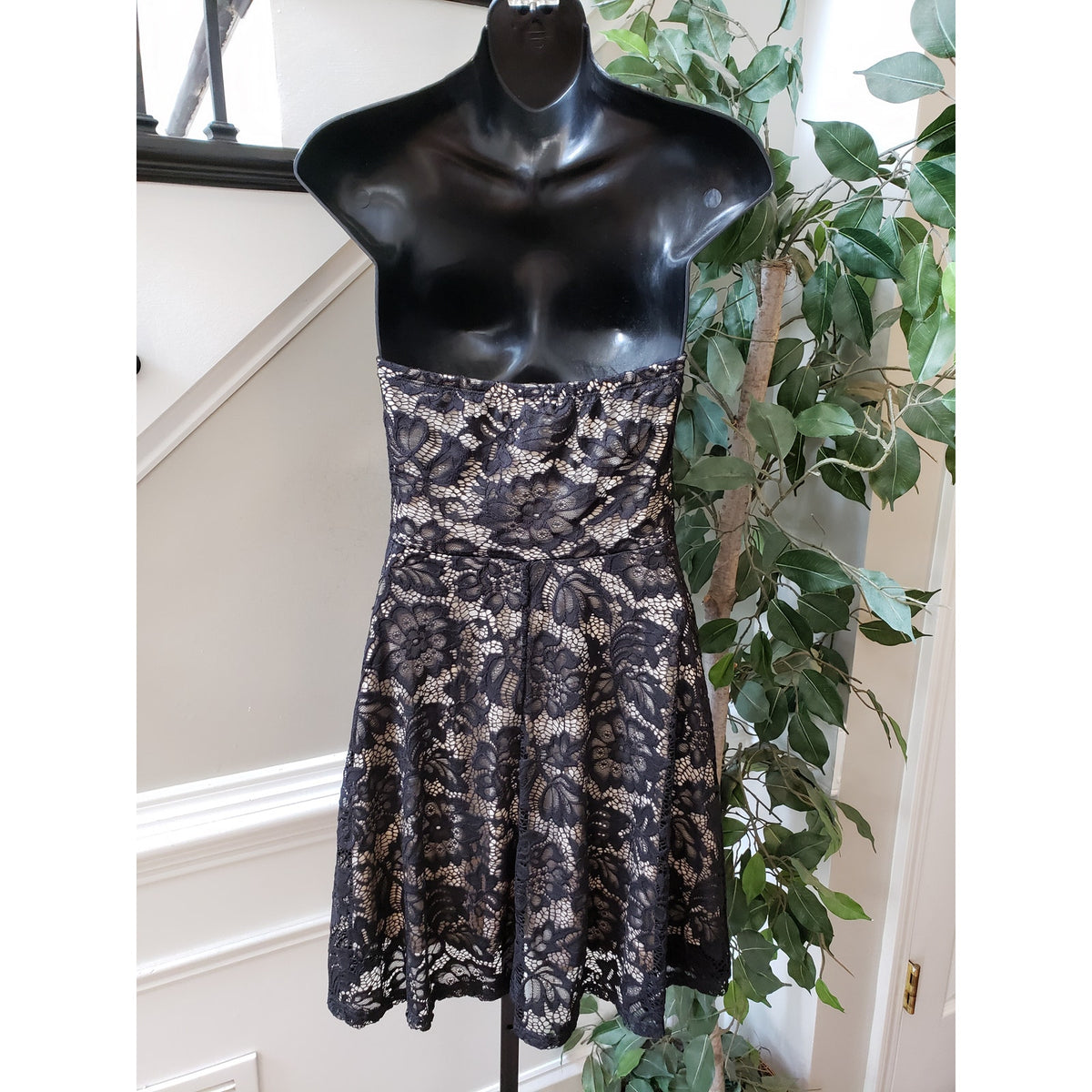 Chocolate Fit & Flare Dress Womens Medium Black & Beige Floral Off The Shoulder