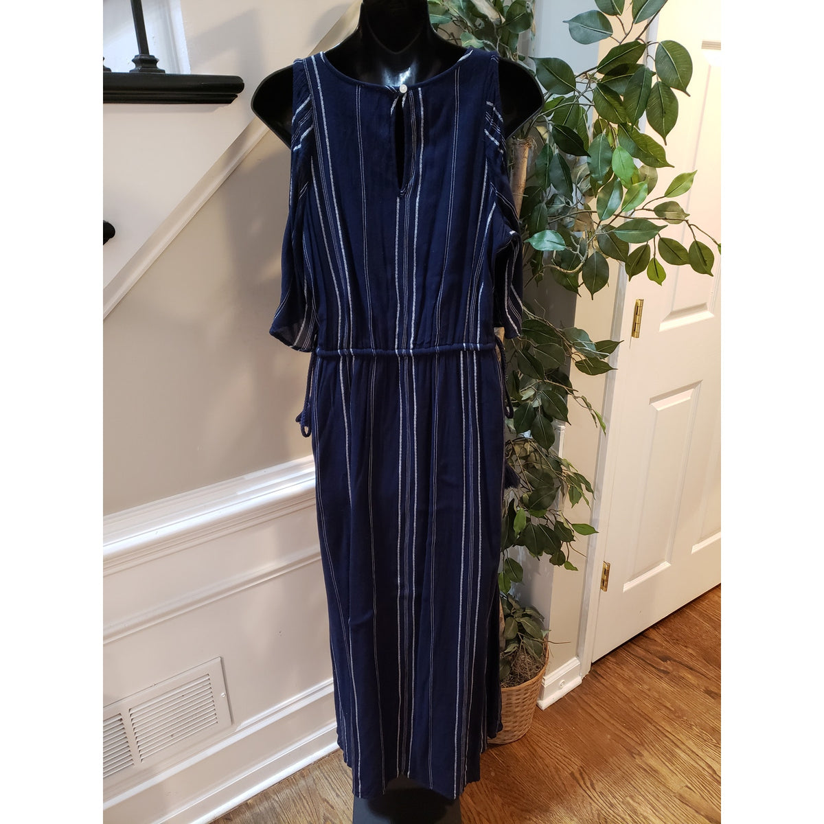 LOFT Maxi Dress Womens S Blue Striped Rayon Lined Tie Waist Cold Shoulder Sleeve