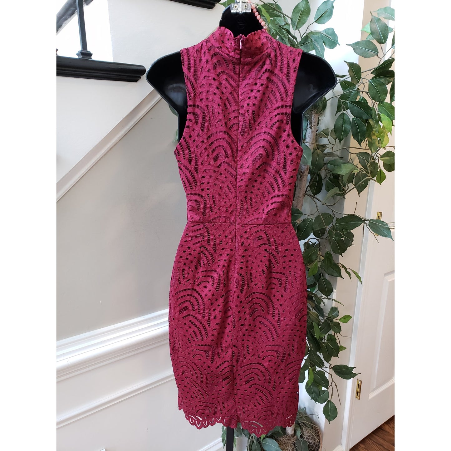 Bar III Bodycon Dress Women Small Burgundy Crochet Sleeveless Mock Neck Back Zip