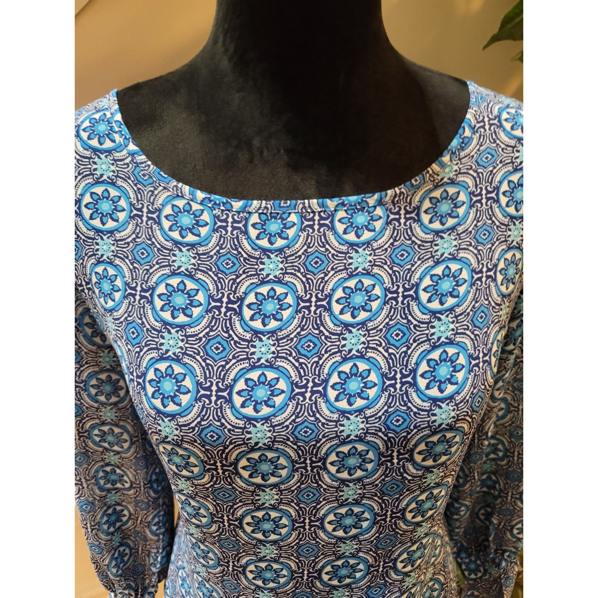 Charming Charlie Blouse S Multi Geometric Scoop Tie Long Sleeve Casual Pullover
