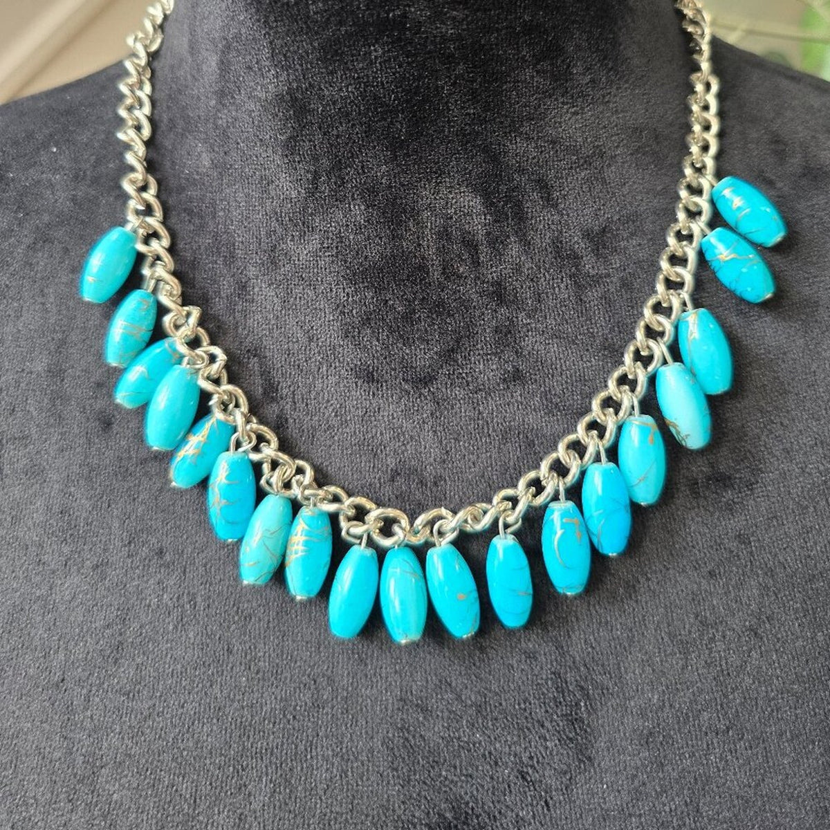 Womens Fashion Turquoise Oval Drops Shape Silver Tone Collar Necklace w/ Lobster