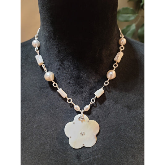 Women's Floral Pendant Pearl Bead Necklace With Lobster Clasp Elegant Jewelry