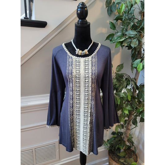 Andree Blouse Women's Size Large Blue 100% Rayon Scoop Neck Long Sleeves