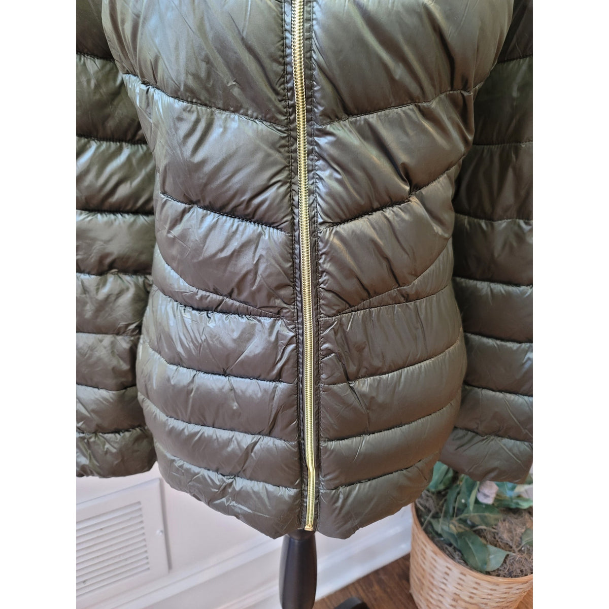 Esmara Puffer Jacket Women’s SZ XL Olive Green Quilted Front Zipper Long Sleeve