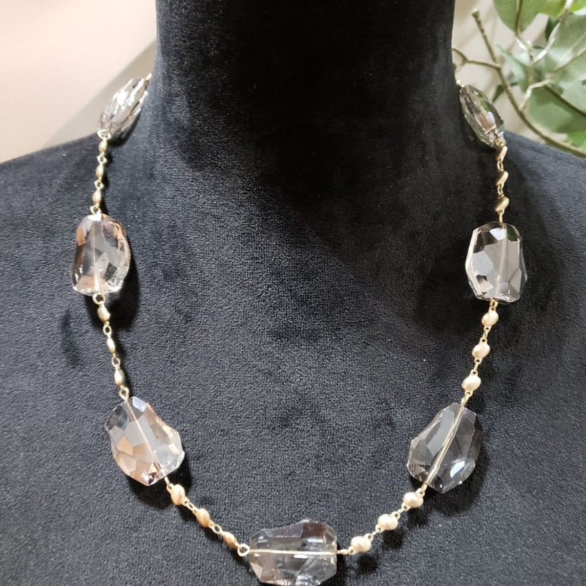 Women Fashion Clear Faceted Round Glass Beaded Collar Necklace w/ Lobster Clasp