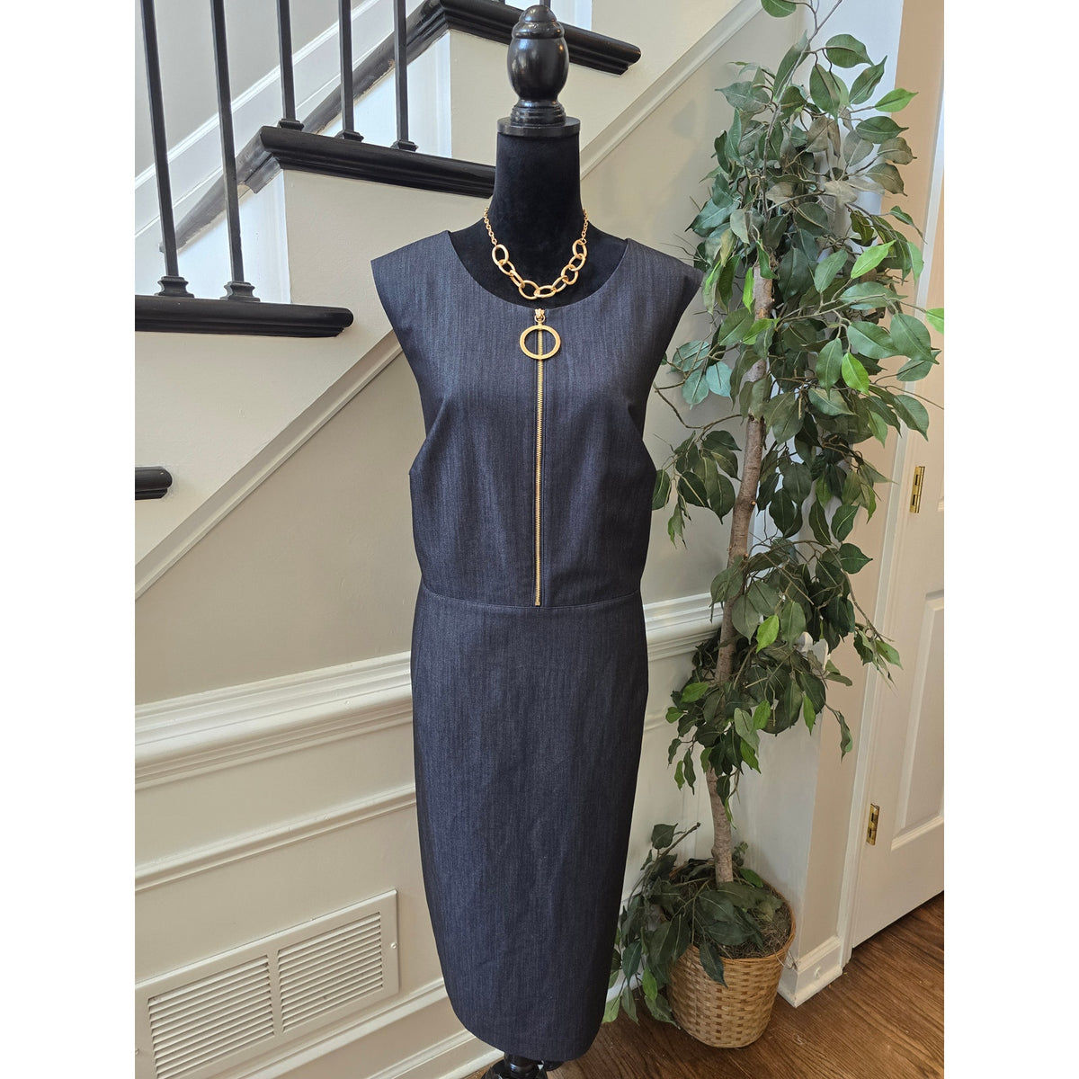 Calvin Klein Sheath Dress Women's Size 20W Black Front Ring Zipper Sleeveless