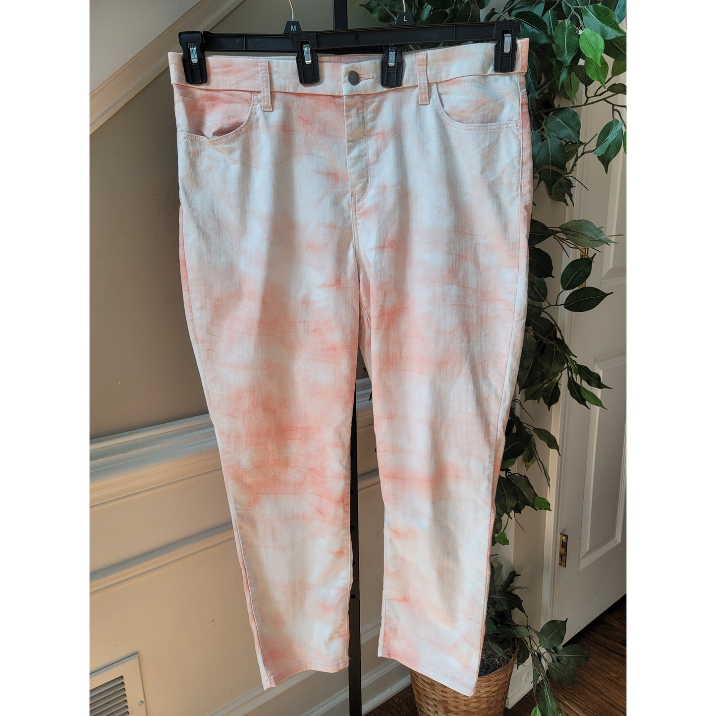 Chico's Ankle Pants Women's 2.5 (14) Pink White Tie Dye Cotton Stretch Slim Fit