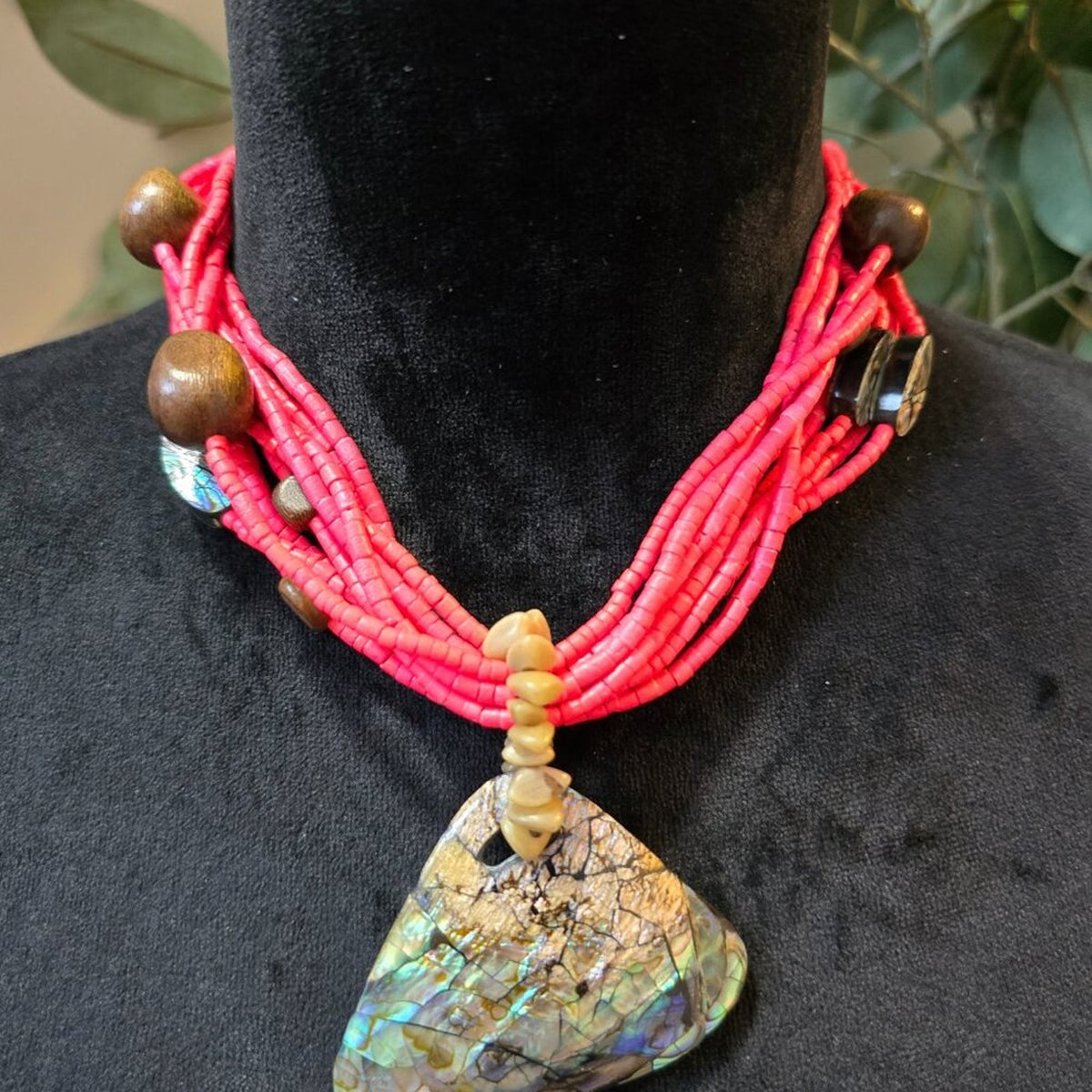 Womens Fashion Pink Seed Beads Fire Play Opal Pendant Necklace Jewelry
