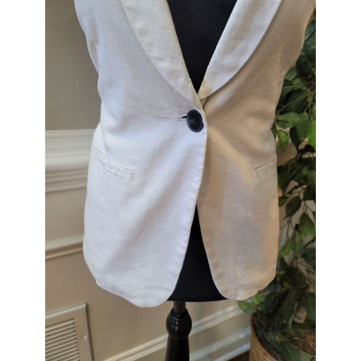 Old Navy Tailored Vest Women's Small White Single Button Front Welt Pockets