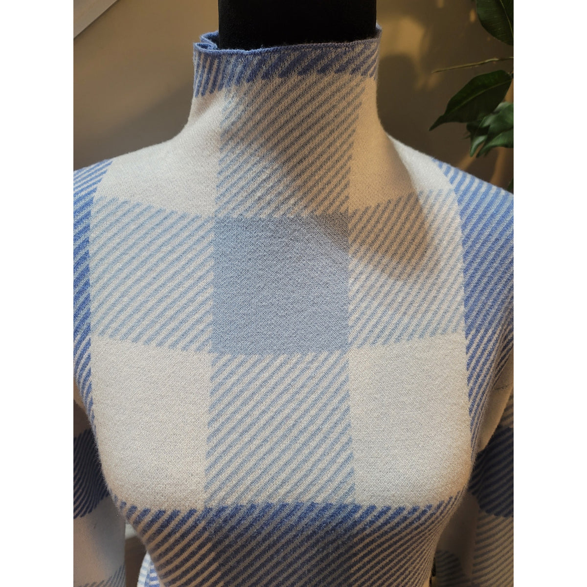 Tahari Pullover Sweater Women's Small White/Blue Gingham Long Sleeve Mock Neck