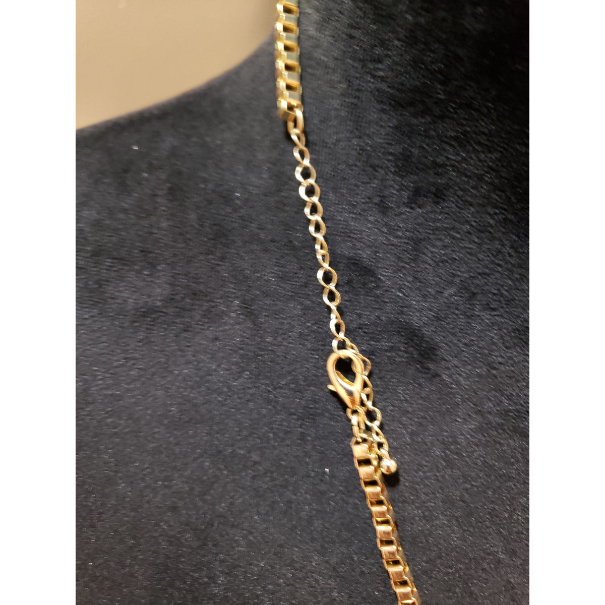 Womens Charmz Star and Pearl Detail Necklace with Lobster Clasp Closure