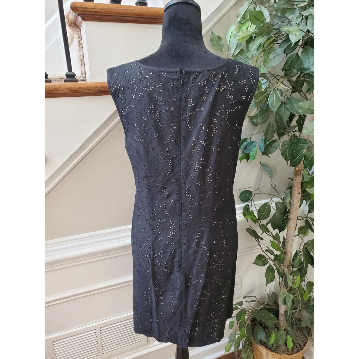 Loft Women Black Floral Polyester Round Neck Sleeveless Knee Length Dress Size 8