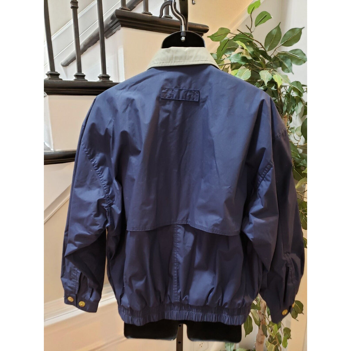 Atlanta Braves Gear Men's Blue Long Sleeve Lightweight Full Zip Jacket M