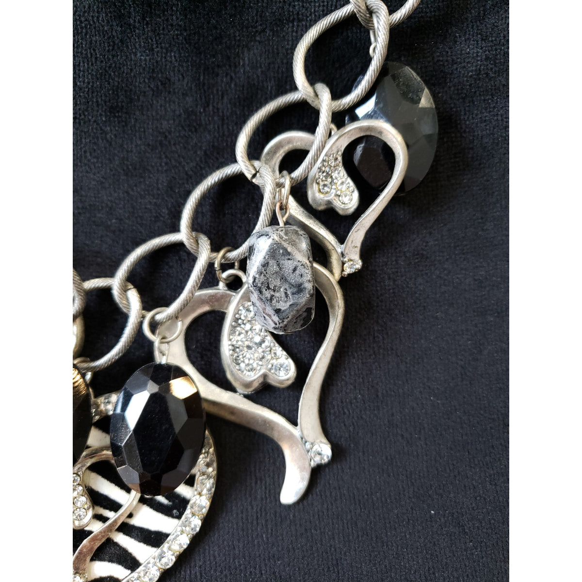 Womens Silver Tone Chunky Black Beads Rhinestone Drippy Hollow Hearts Necklace