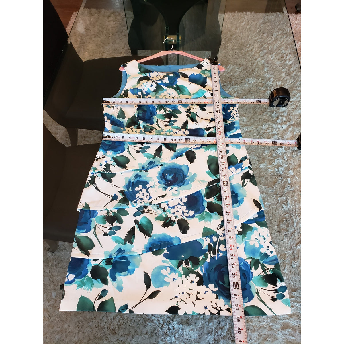Dressbarn Sheath Dress Women’s 16 Blue & White Floral Stretch Ruffle Back Zip
