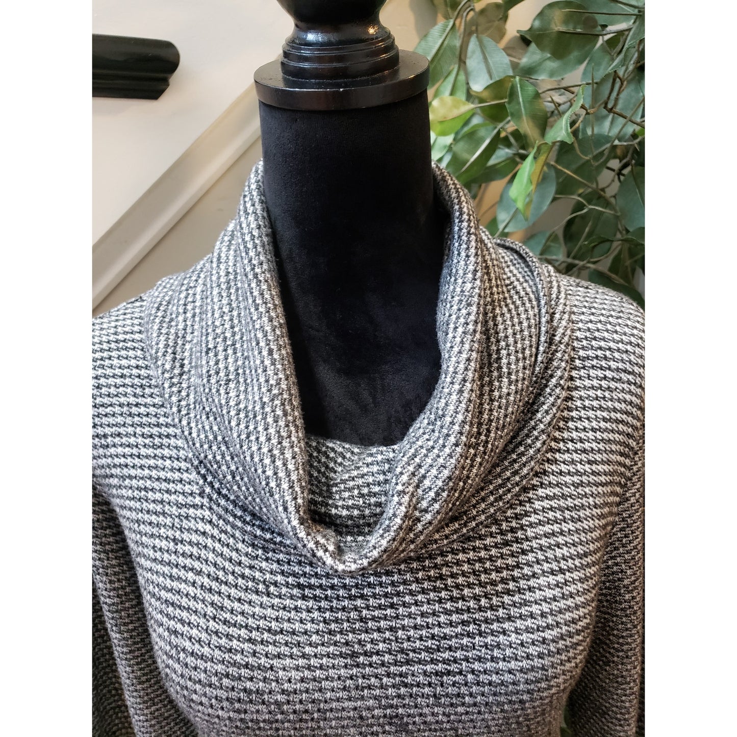 AGB Sweater Dress Women's Medium Black Gray Checked Knit Long Sleeve Cowl Neck
