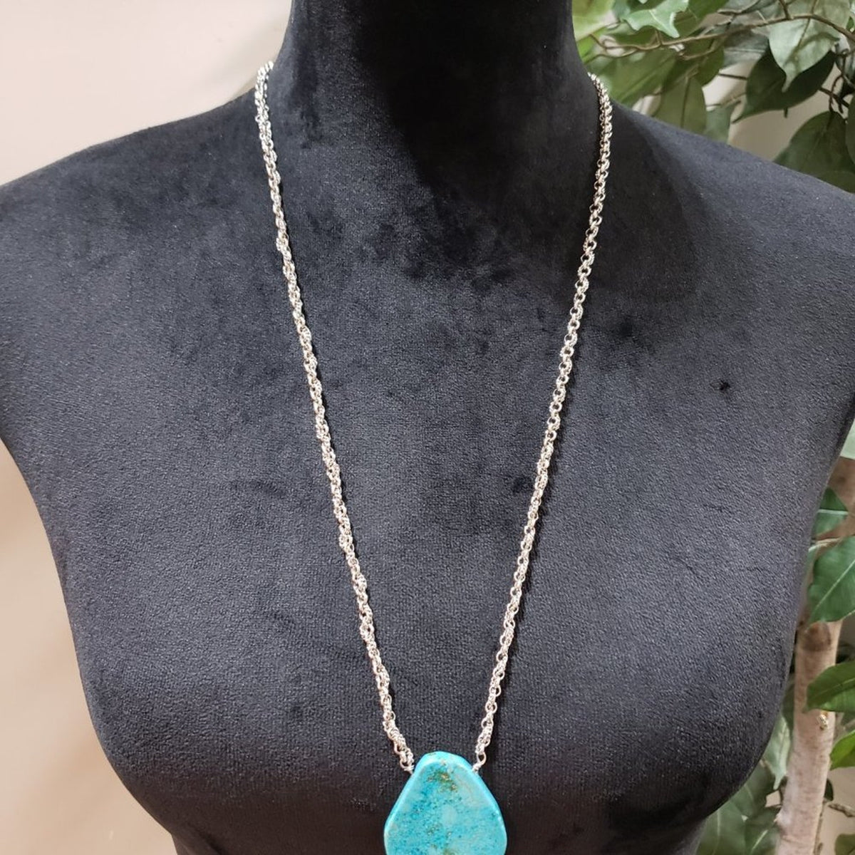Women's Round Blue Faux Turquoise Stone Choker Link Chain Pendant Necklace