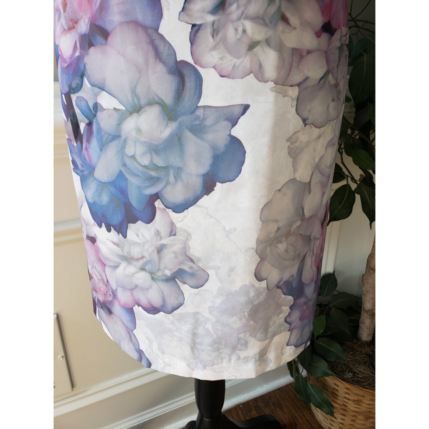 H&M Sheath Dress Womens 10 White Abstract Floral Pleated Round Neck Back Zipper