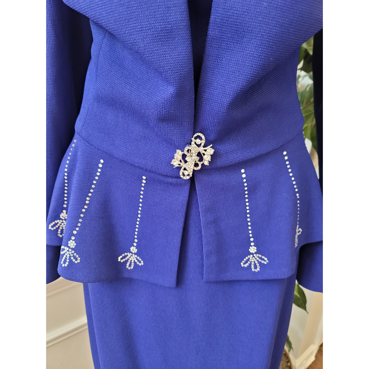 Bmj Studio Skirt Suit Women's Size 18 Blue Rhinestone Fully Lined Back Slit