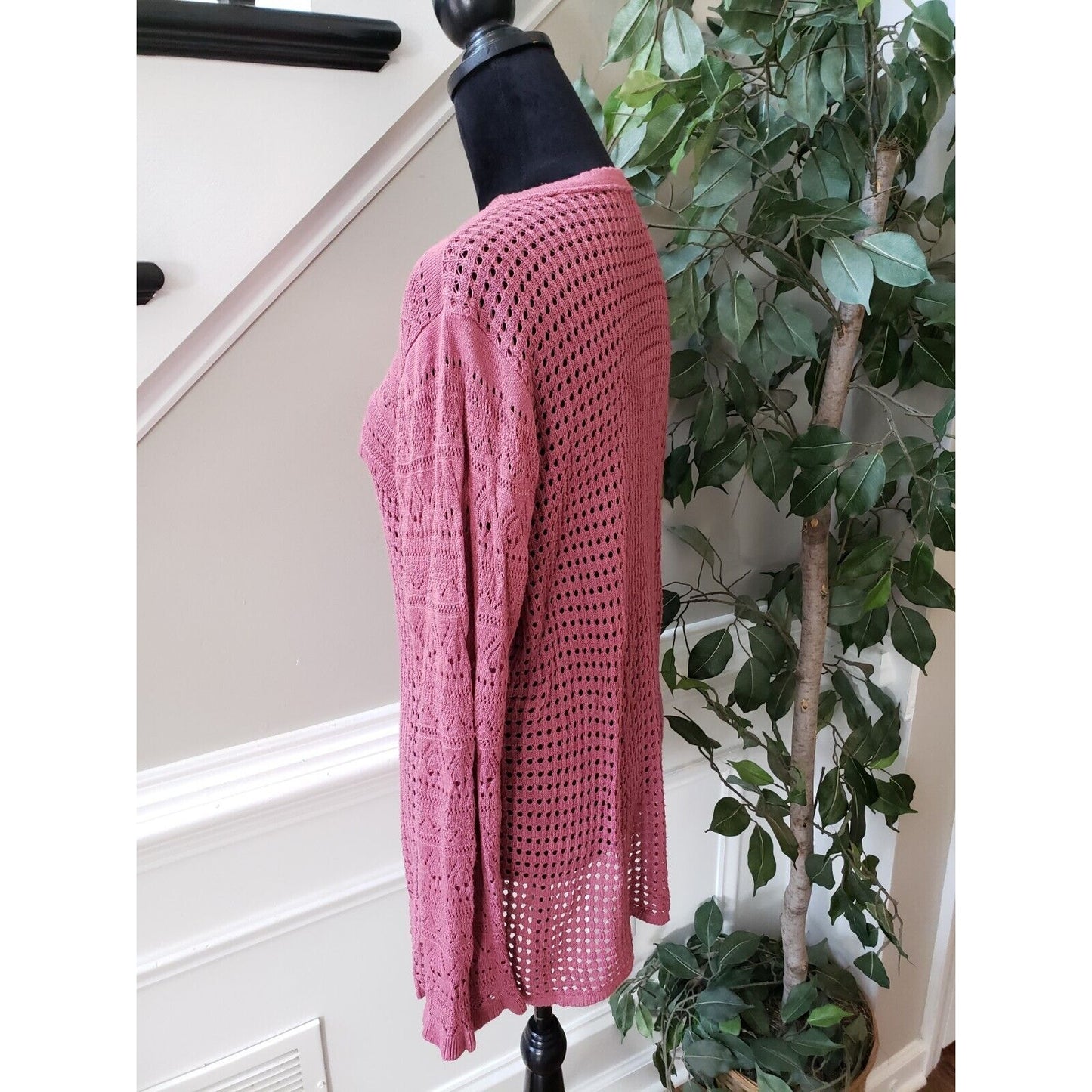 Absolutely Creative Worldwide Women's Pink Crew Neck Long Sleeve Sweater Size XL
