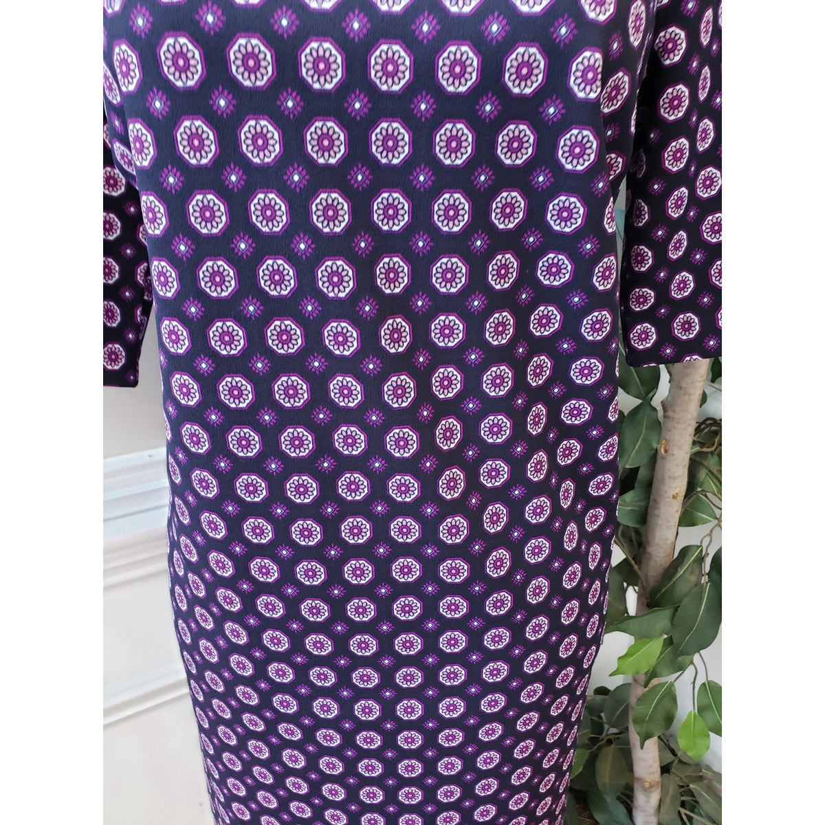 Banana Republic Shift Dress Women Size 10 Purple Medallion Print Career Cocktail
