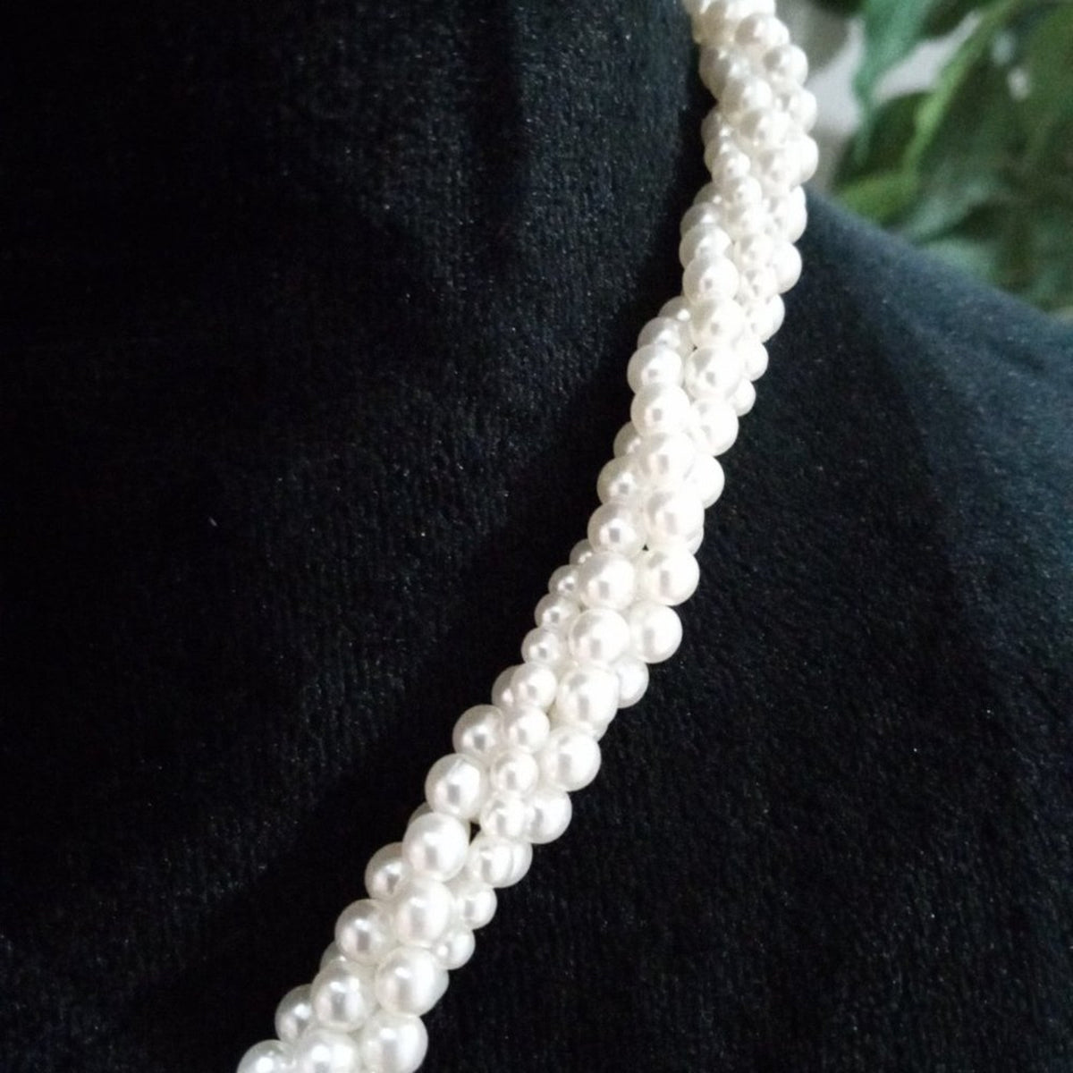 Womens Fashion Chunky Freshwater Pearl Beaded Big Pendant Collar Necklace