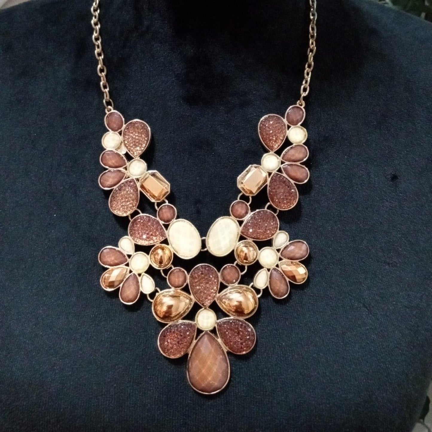 Womens Fashion Chunky Rhinestones Art Floral Statement Bib Necklace with Lobster