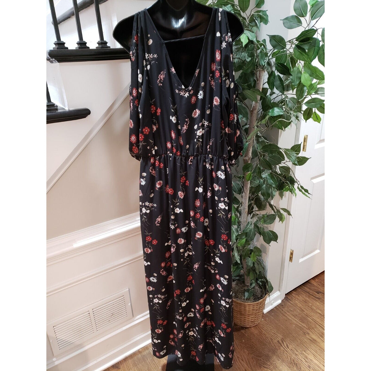 Lilian Women Black Floral Polyester Cold Shoulder Long Sleeve Long Maxi Dress 2X