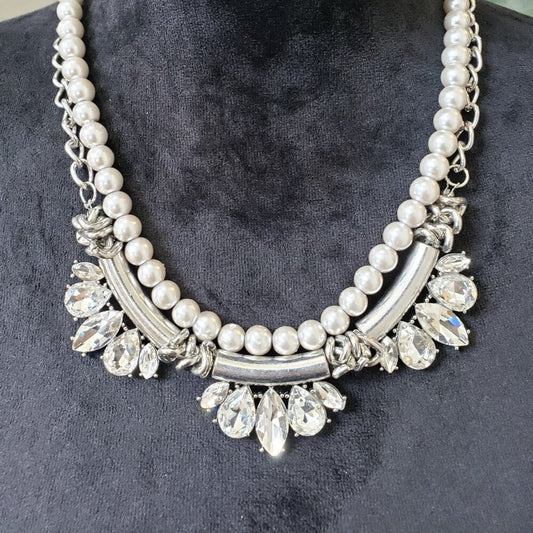 Womens Ivory Pearl Beaded Clear Crystal Bow Before The Queen Necklace w/ Lobster