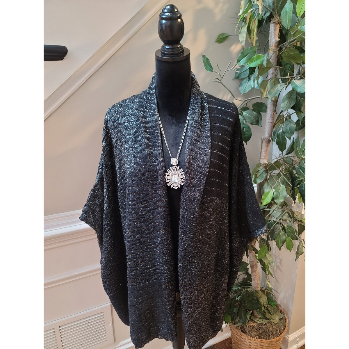 Worthington Shrug Sweater Women's Size XL Black/Silver Cocoon Wrap Open Front