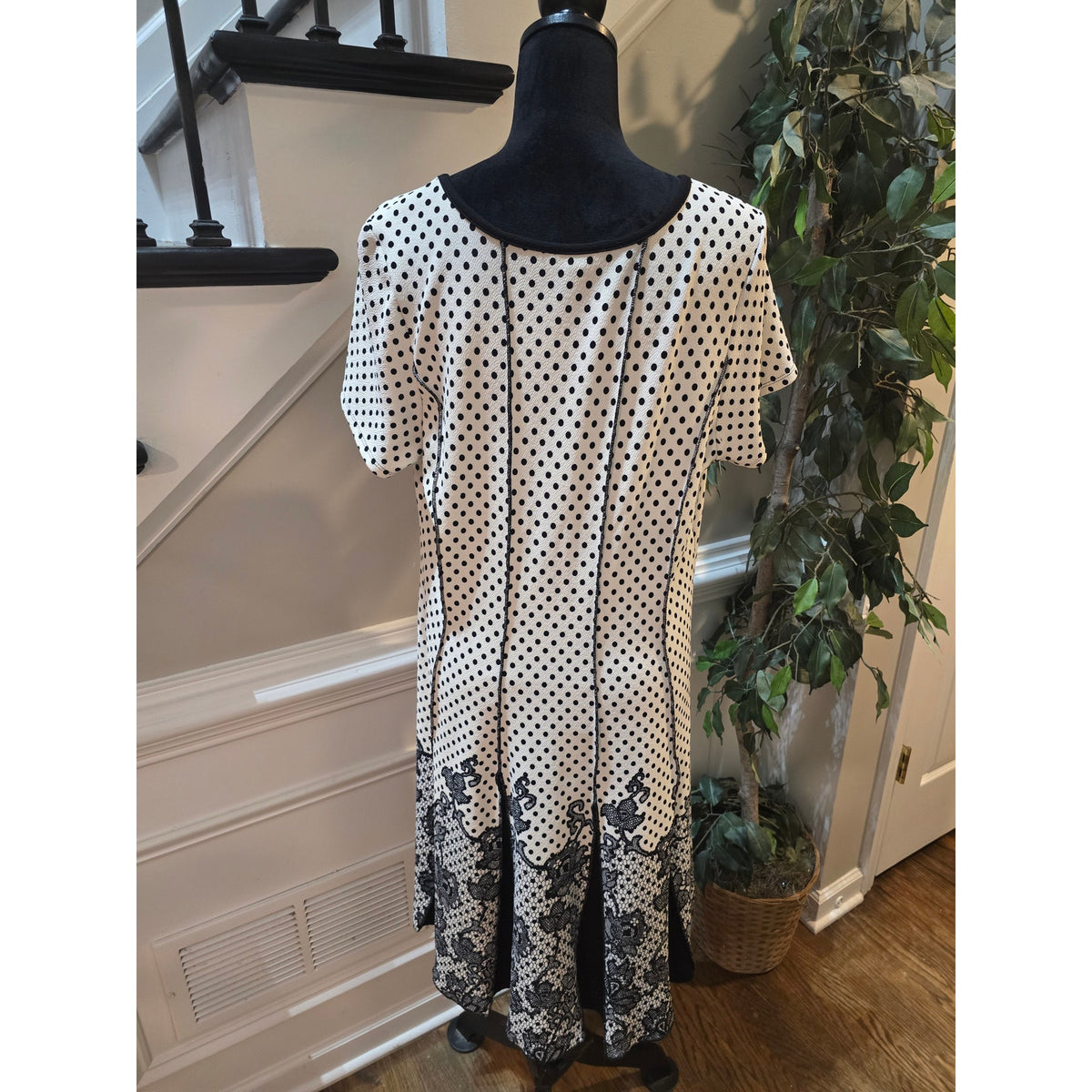 Sami & Jo Seamed Dress Women's SZ 2X Black/White Polka Dot Flared Hem Scoop Neck