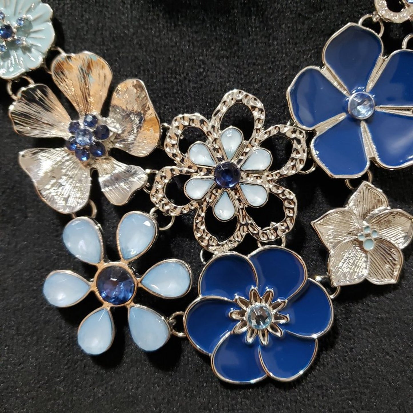 Women Fashion Rhinestone Multi Floral Statement Collar Necklace w/ Lobster Clasp