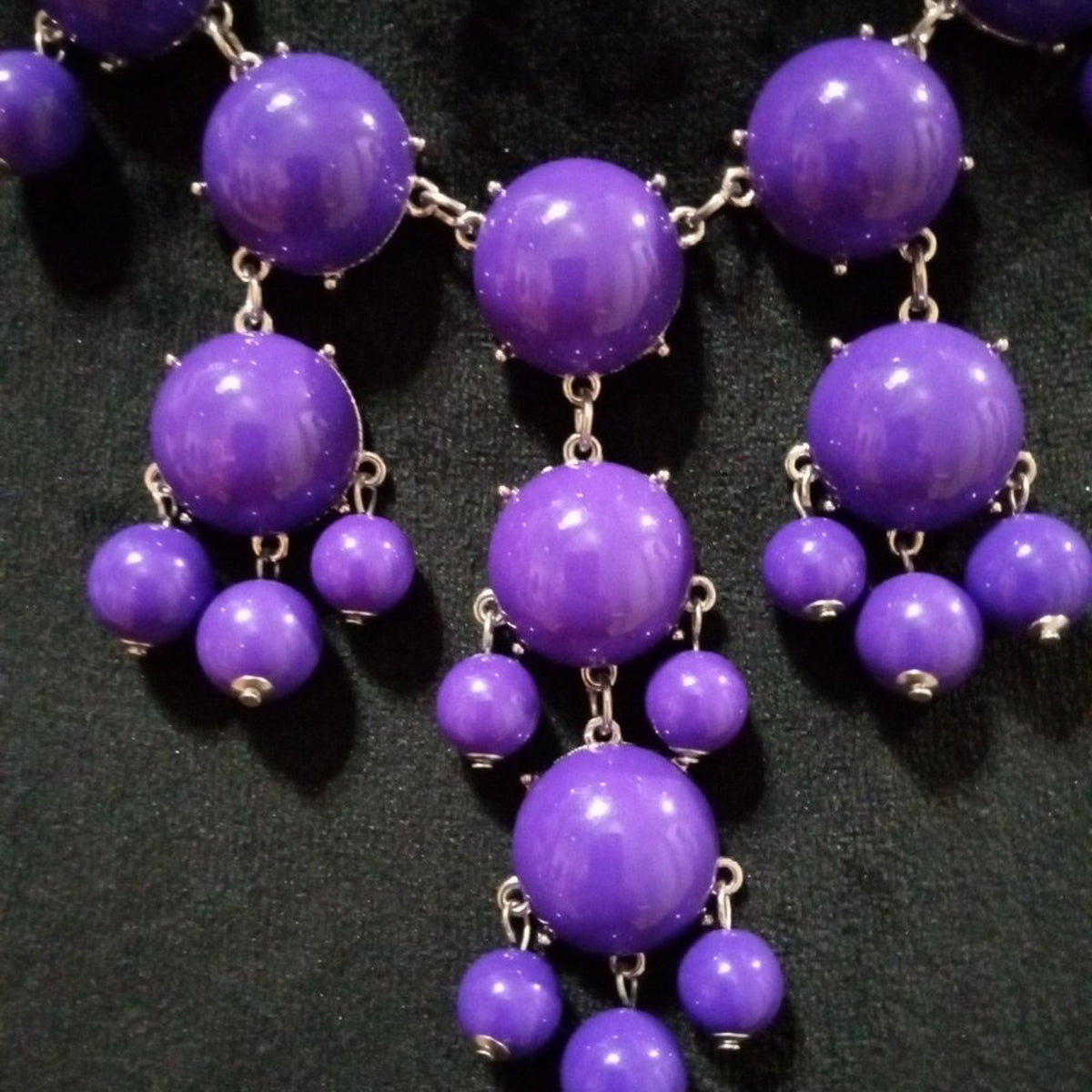 Womens Fashion Chunky Purple Color Beaded Statement Bib Necklace with Lobster