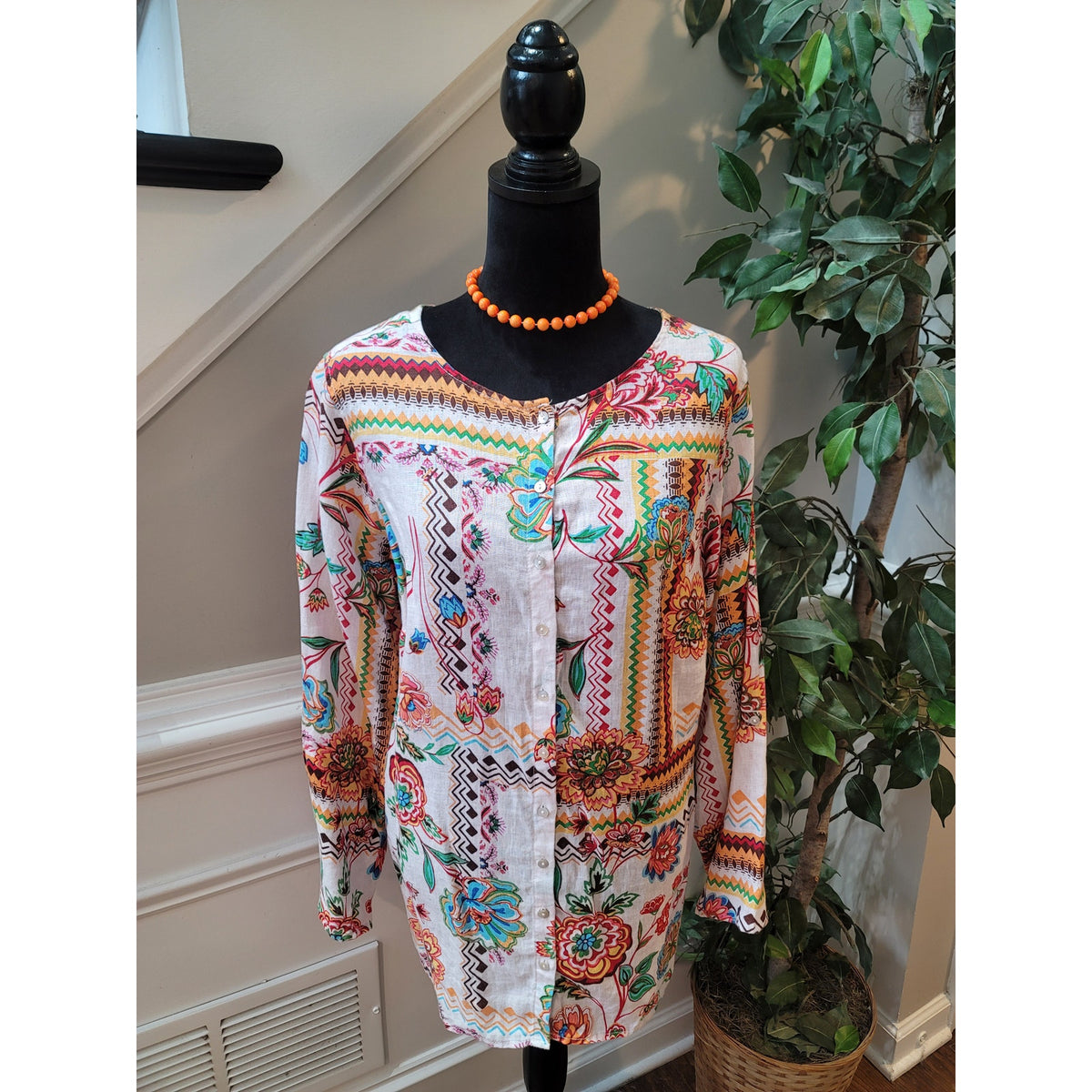 H Halston Blouse 1X Multi Linen Floral Scoop Long Sleeve Curved Hem Button-Up