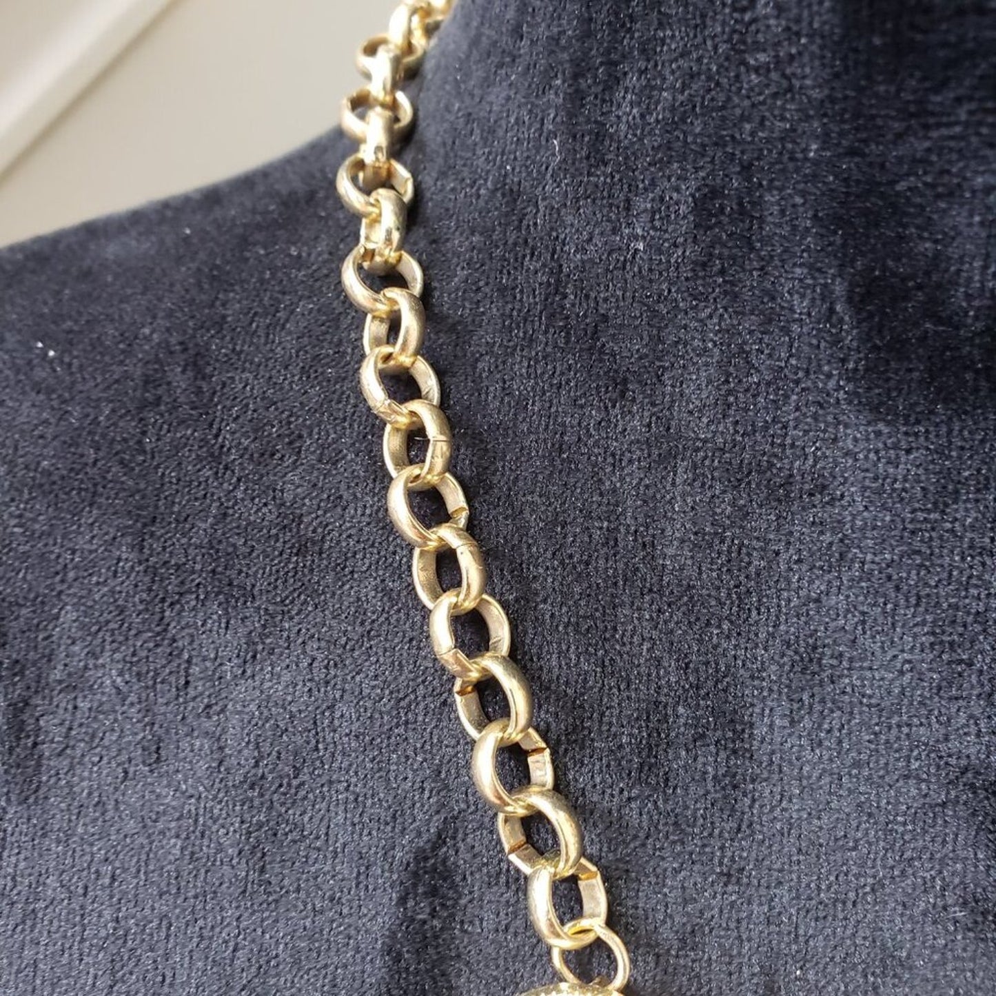 Womens Ivory Gemstone Gold Tone Link Chain Necklace Jewelry with Lobster Clasp