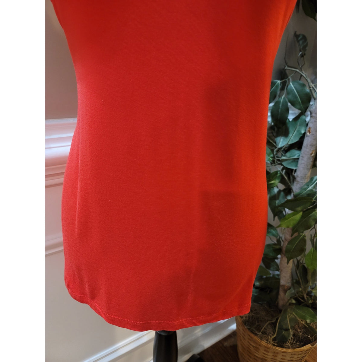 Vince Camuto Blouse Women's Size Small Red Rayon Mock Neck Party Cocktail