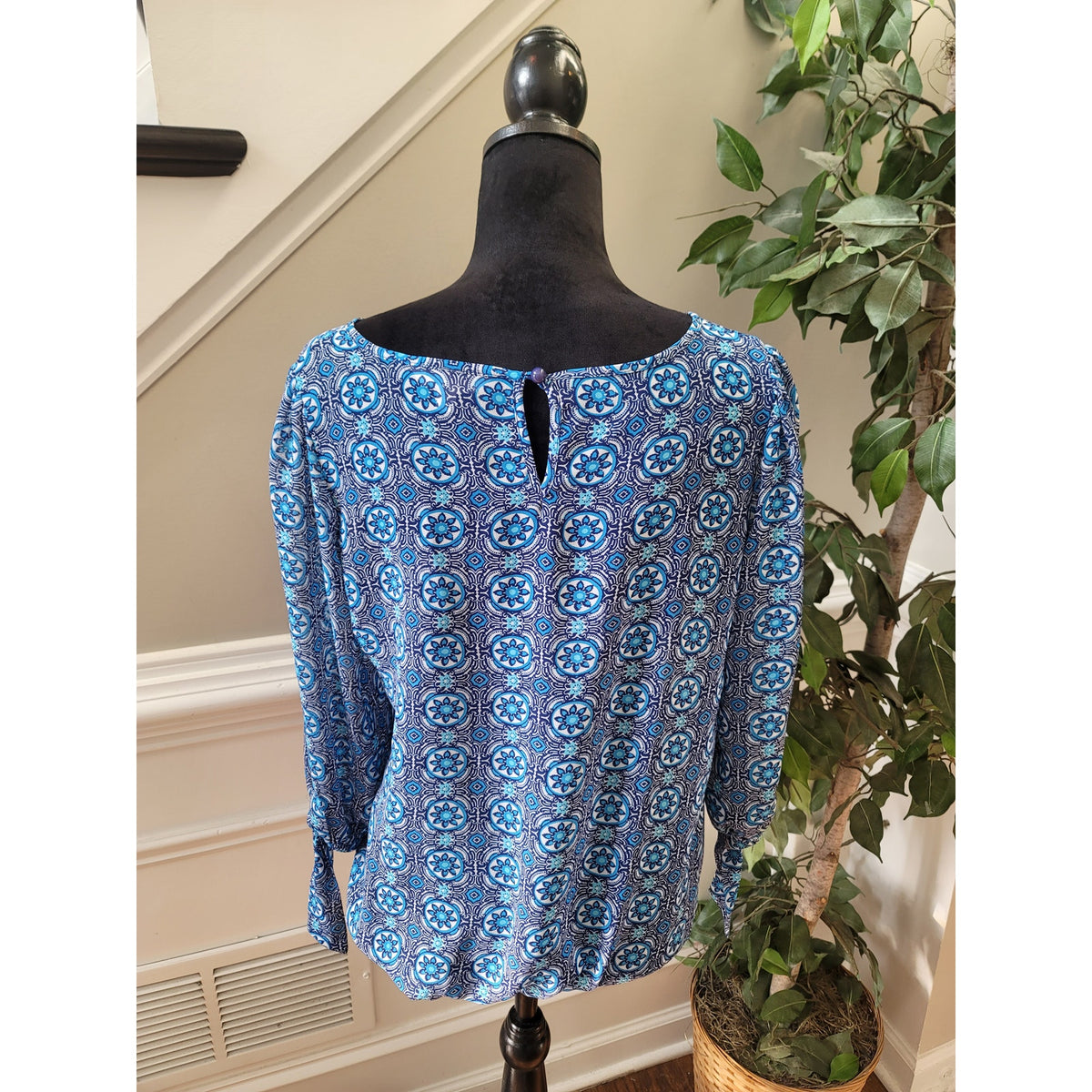 Charming Charlie Blouse S Multi Geometric Scoop Tie Long Sleeve Casual Pullover