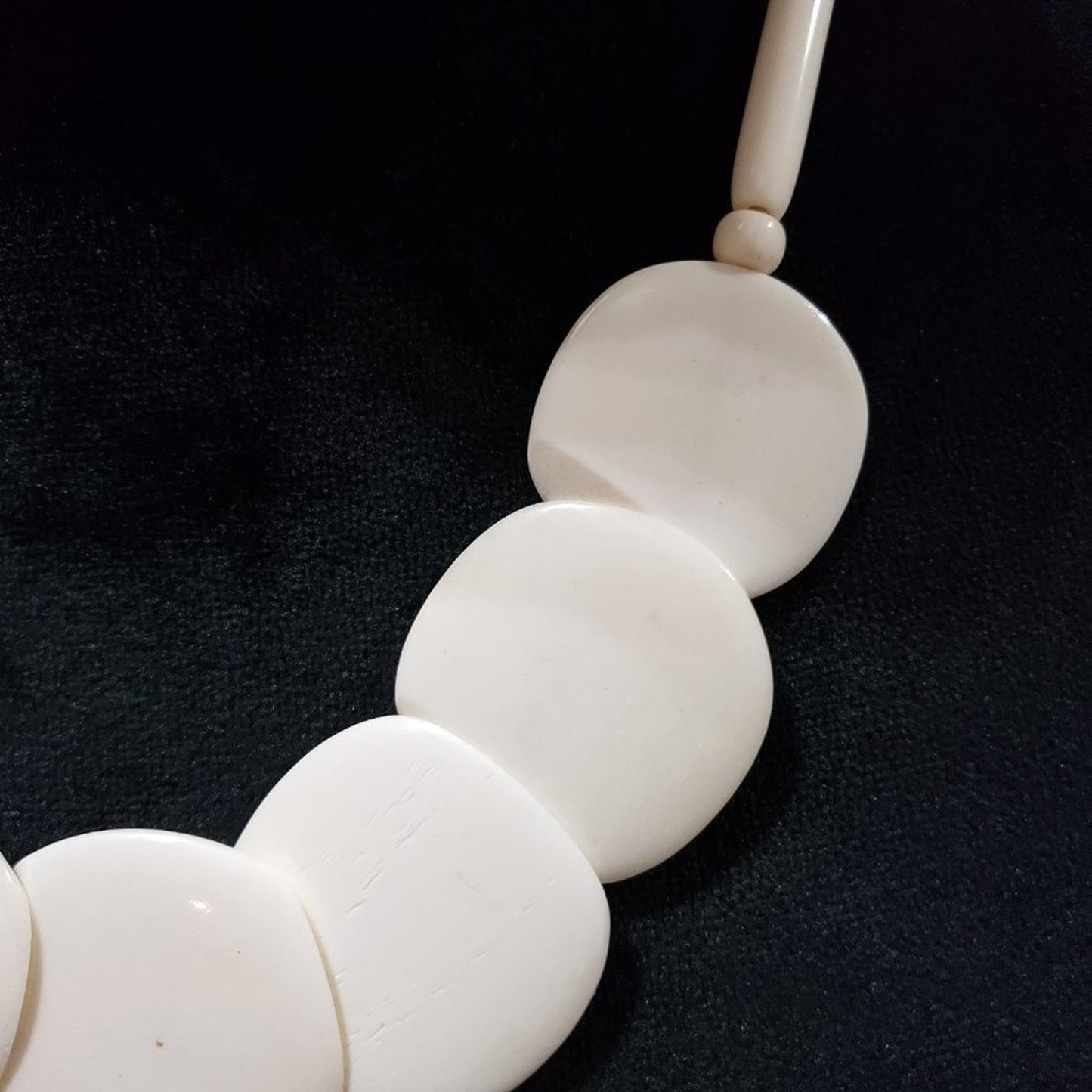 Womens Fashion White Shell Circle Discs Beads Collar Necklace with Barrel Clasp