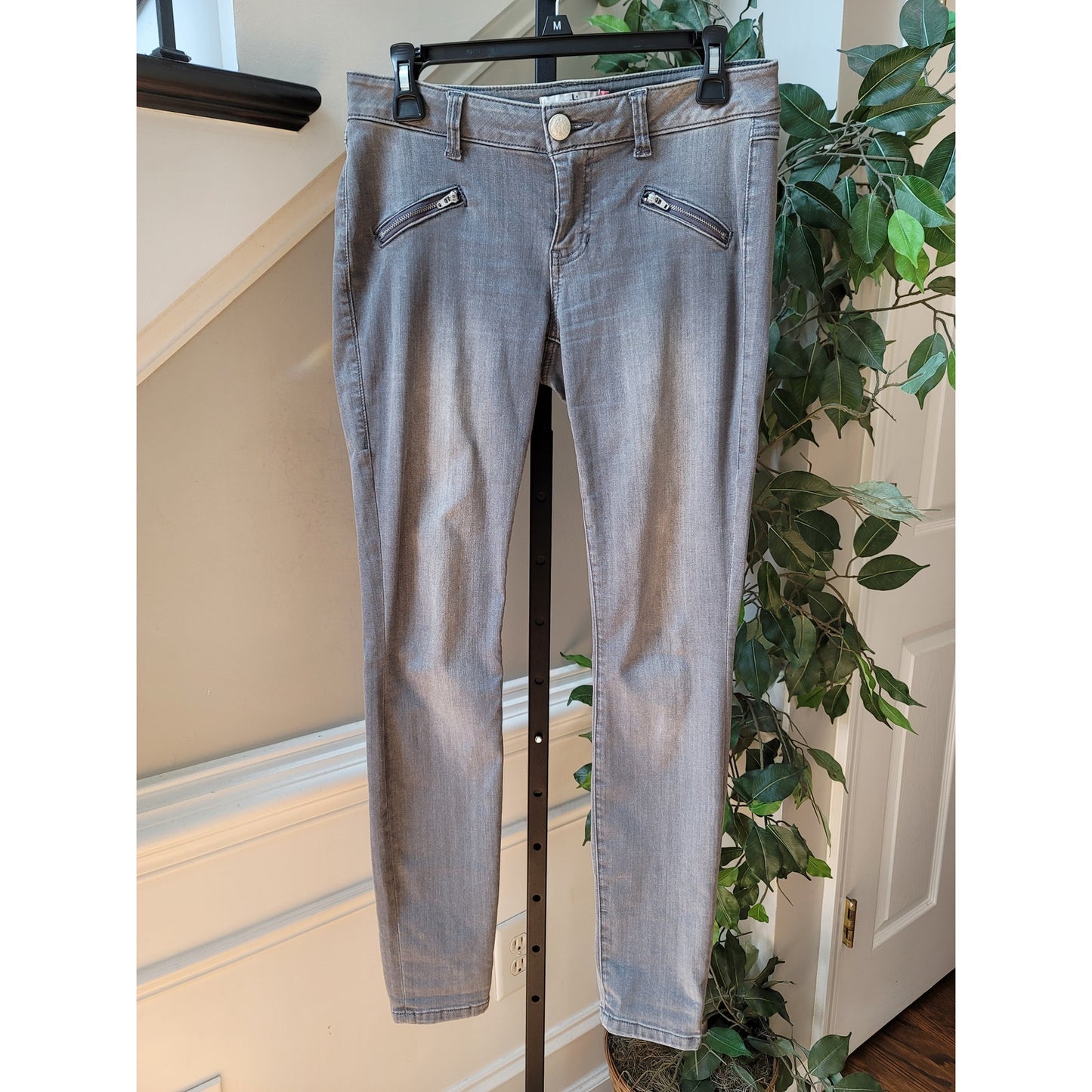 Cabi Skinny Jeans Women's Size 4 Gray Cotton Blend Zipper Stretch Lightweight