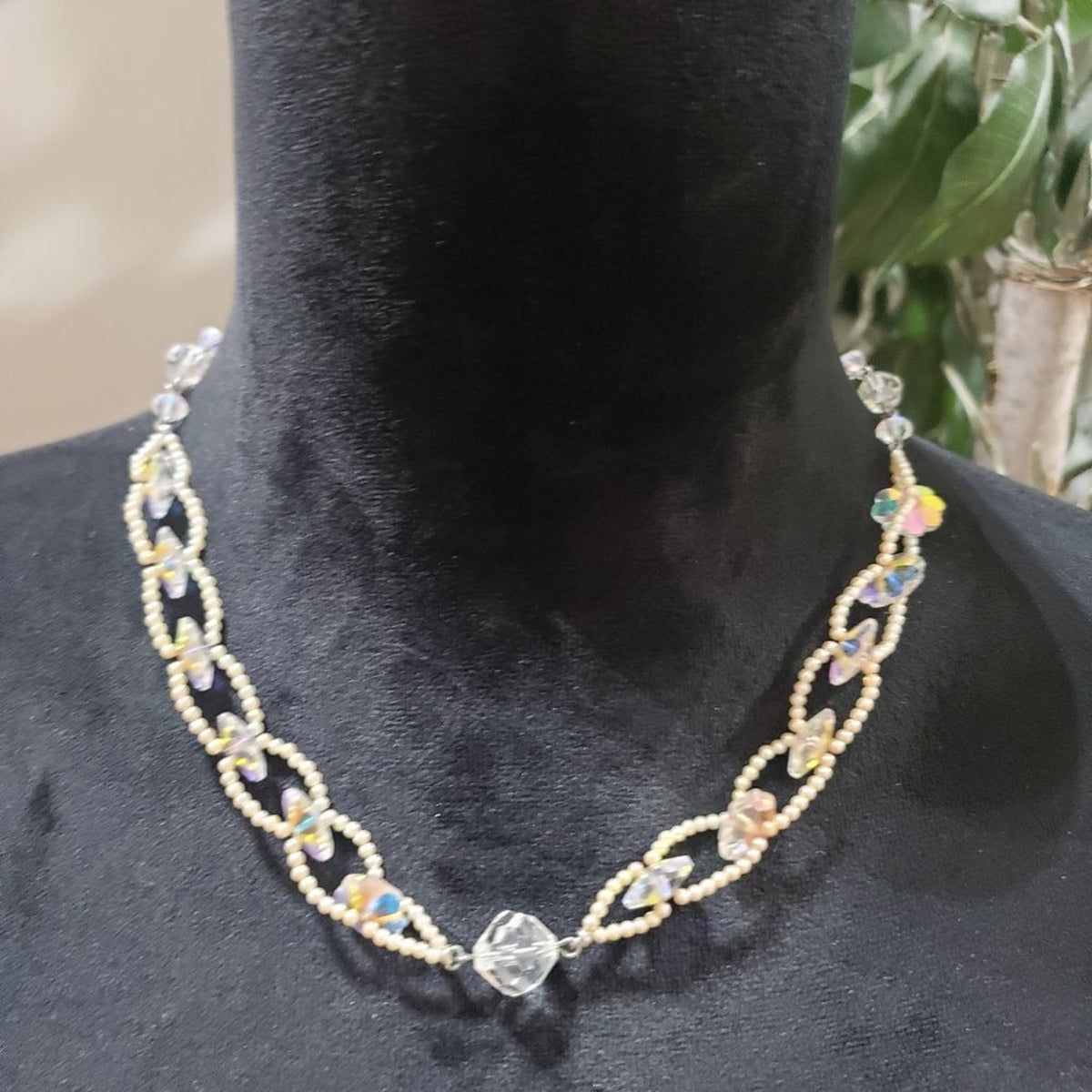 Womens Fashion Beaded Clear Crystal Faux Pearl Choker Necklace