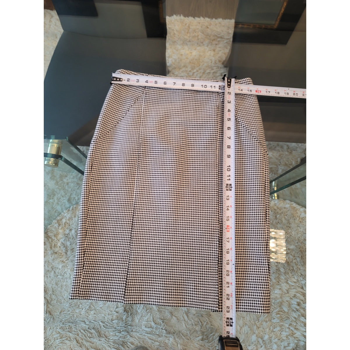 Banana Republic Pencil Skirt Women's Size 6 White/Black Houndstooth Side Slit