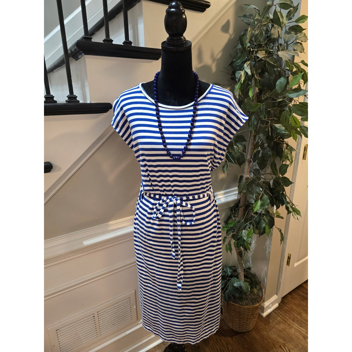 Sonoma Midi Dress Womens SZ 1X Blue/White Striped Tie-Waist Side Slit Round Neck