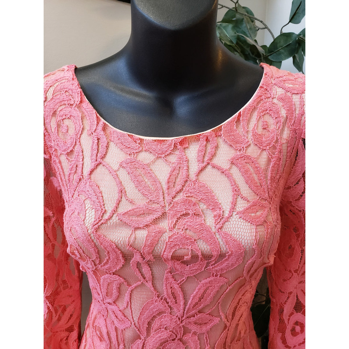 Emma Rose Shift Dress Women's Small Pink Floral Lined Lace Back Zip Round Neck