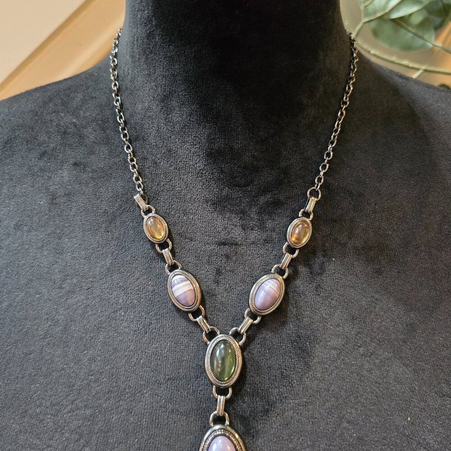 Womens Y-Style Kunzite Oval Stone Silver Tone Collar Necklace with Lobster Clasp