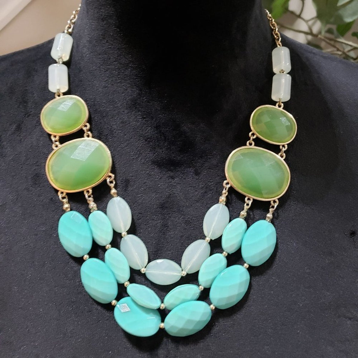 Womens Fashion Green and Blue Stones Statement Collar Necklace w/ Lobster Clasp
