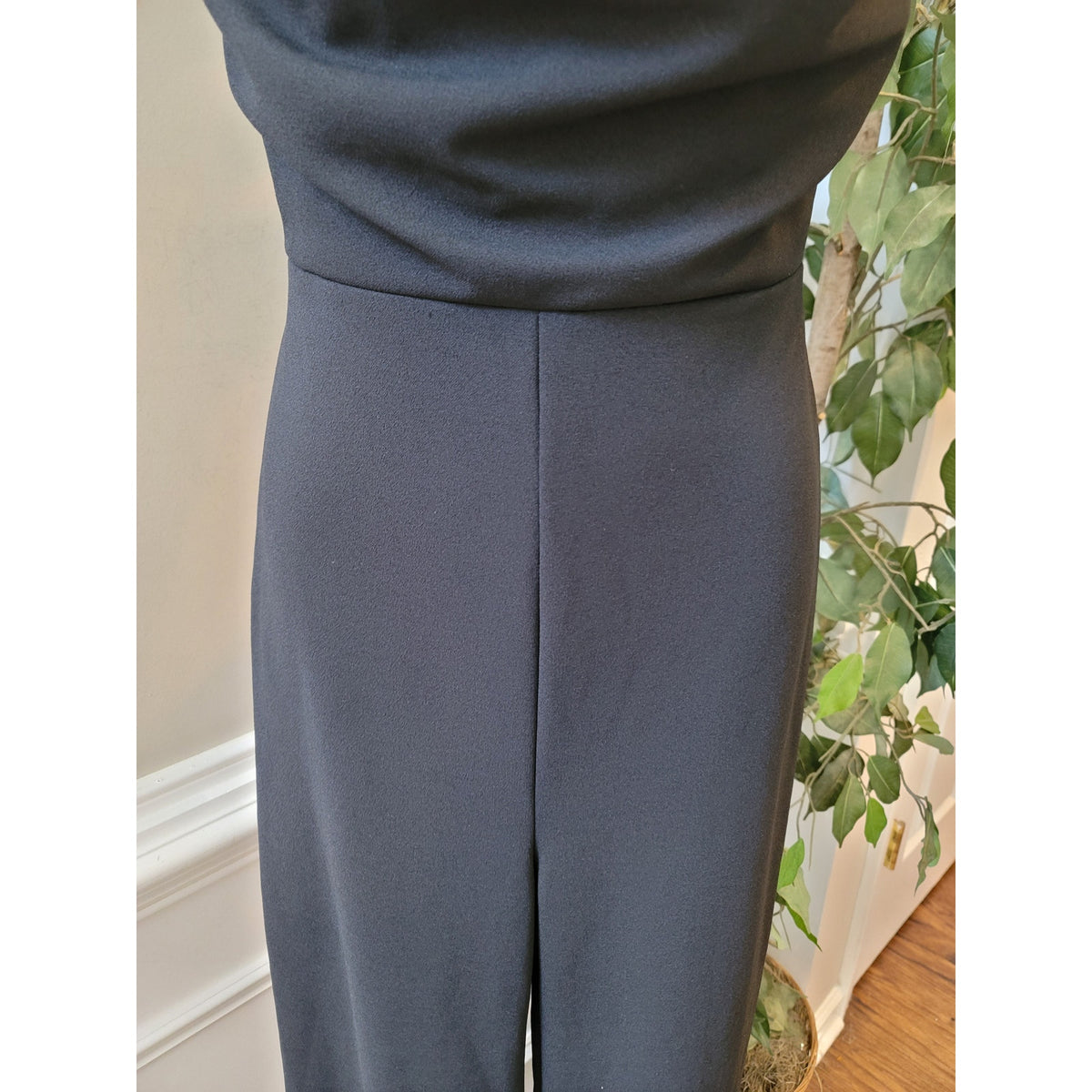 Fashion Nova Romper Women's Size Medium Black Sleeveless Jumpsuit Pearl Accent