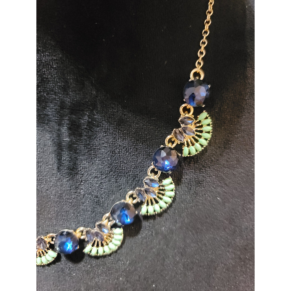 Banana Republic Womens Gold Chain Blue And Green Crystal Necklace Lobster Claw